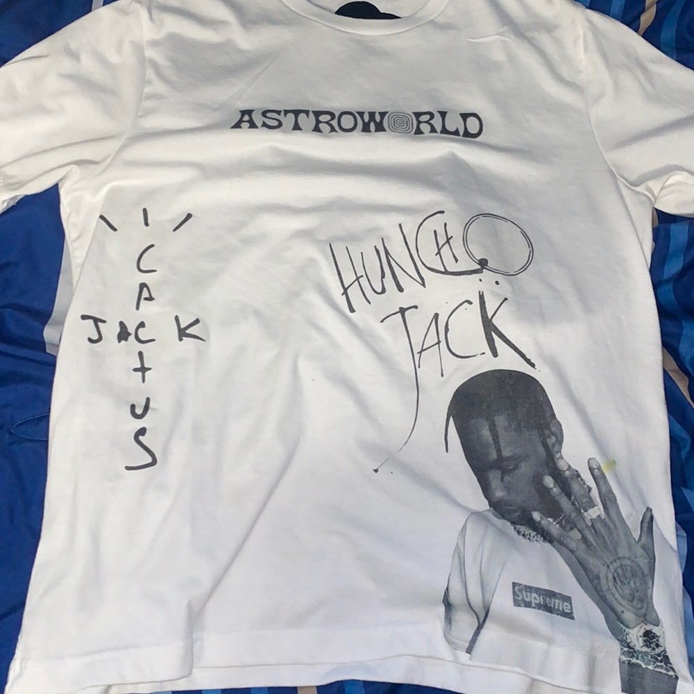 I am selling my Travis Scott T-Shirt. This is my brand.